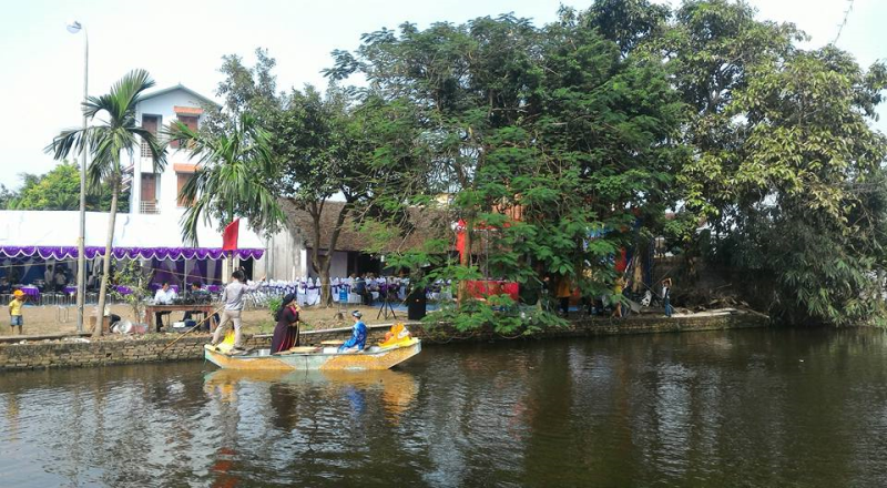 Hát quan họ trên ao đình