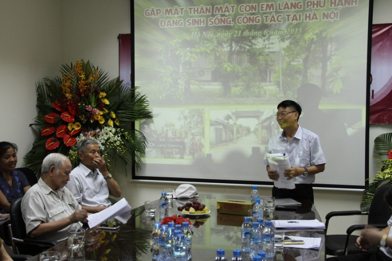 ông Lê Văn Nghệ - trưởng BLL trình bày quy chế hoạt động của hội