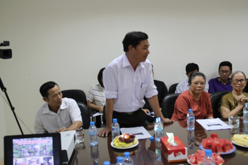 Chú Lê Văn Hải góp ý xây dựng hội