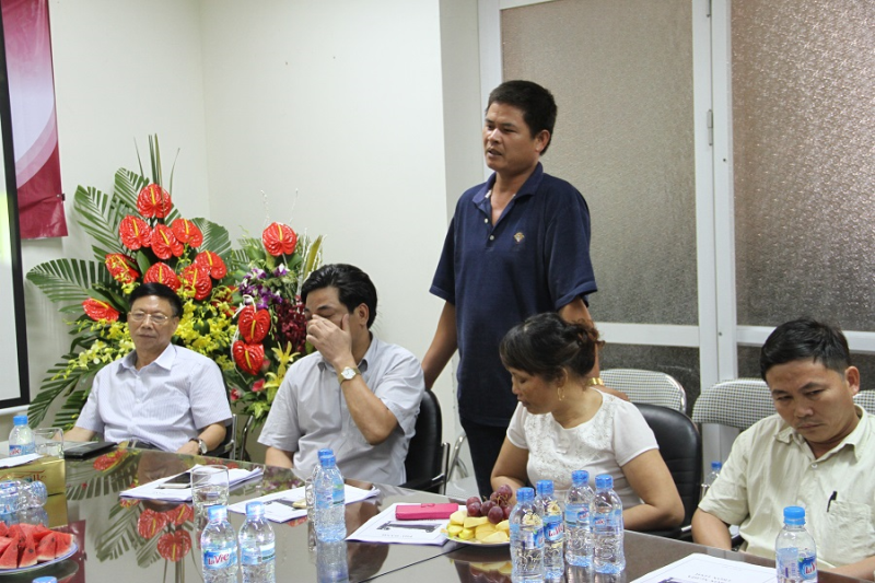 Chú Lê Văn Sơn phát biểu ý kiến tại buổi gặp mặt